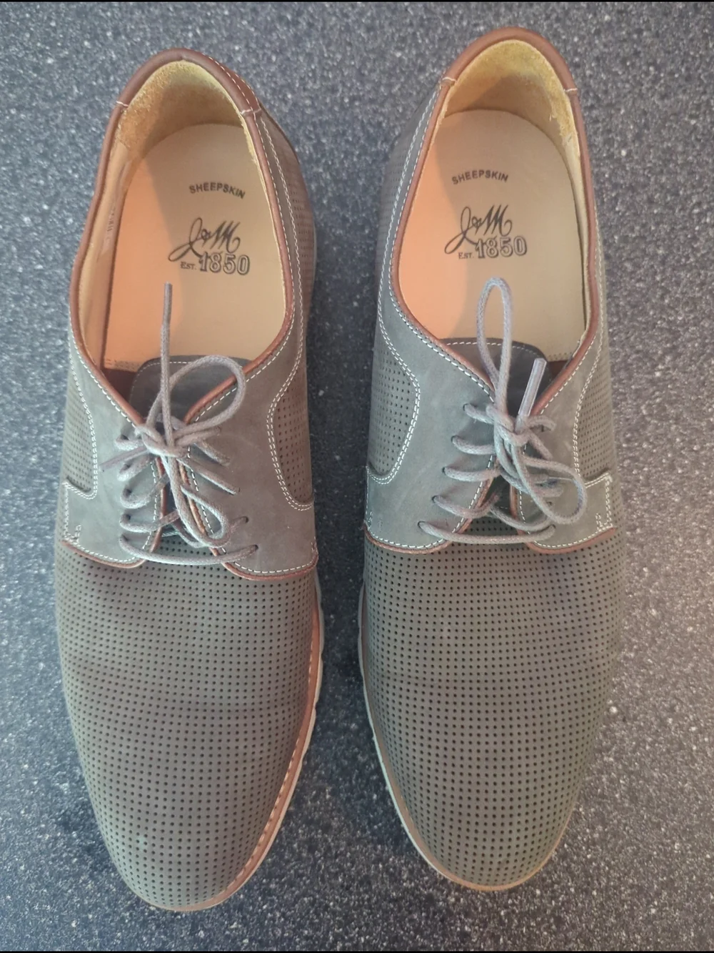 Men's Perforated Lace-Up Sheepskin Derby Oxfords - Gray